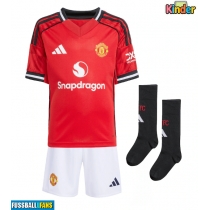 Manchester United Casemiro #18 Heimtrikotsatz Kinder 2025-26 Kurzarm (+ Kurze Hosen)